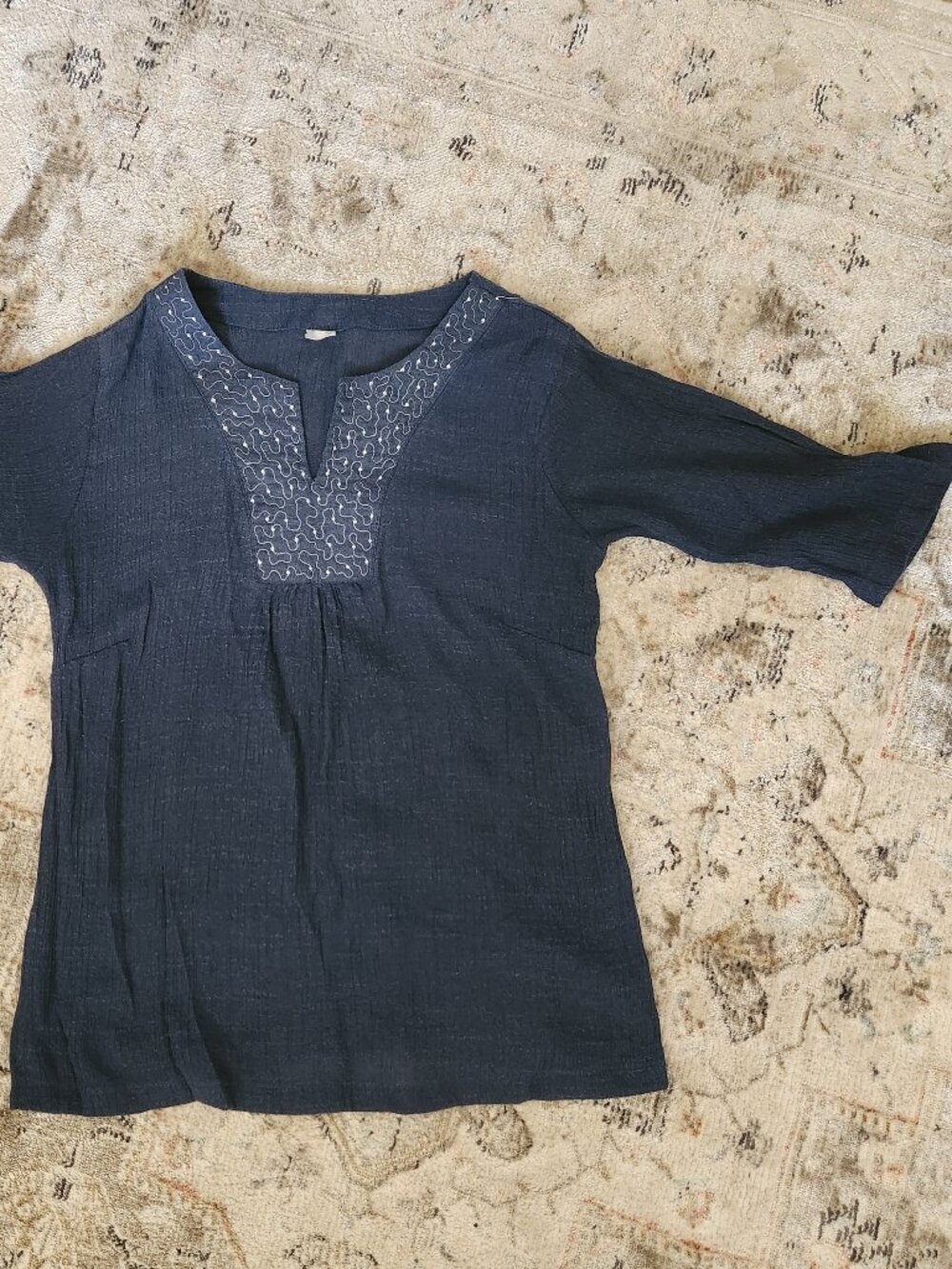 Linen Blue blouse, no button, 3/4 length sleeves. Small, Women's.